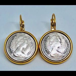 Beautiful earrings 💙🎁